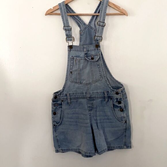 COPY - Lei overalls shorts EUC  - Picture 1 of 5